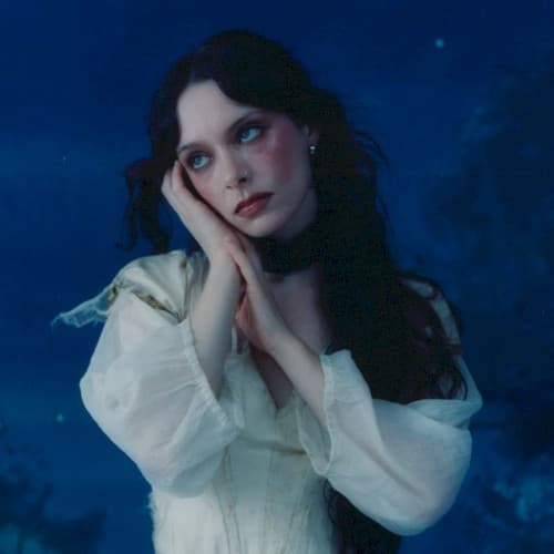 Holly Humberstone — Cruel World